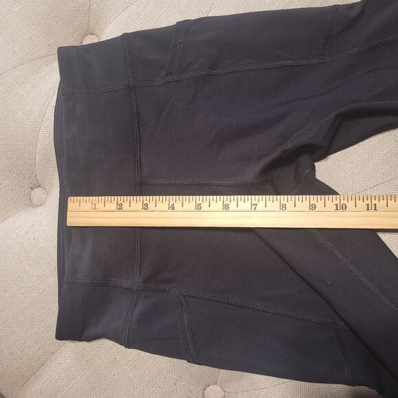 Lululemon Stuff Tight II Scalloped Reflective Dot Hem Cropped Leggings 4 - Picture 10 of 12